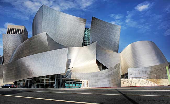 تکامل فولاد از انقلاب صنعتی تا شگفتیهای مدرن