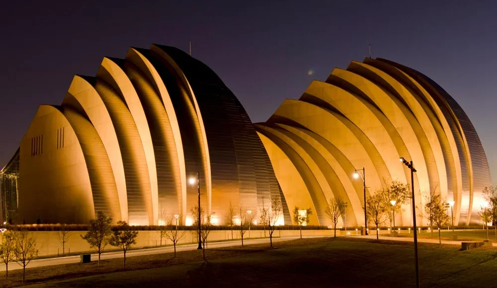 The Role of Steel in the Emergence of Modern Cities